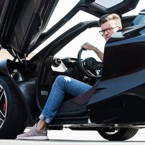 Meet your Posher, Connor